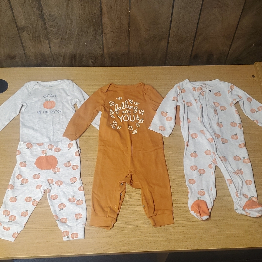Fall-Themed Baby One Pieces Set